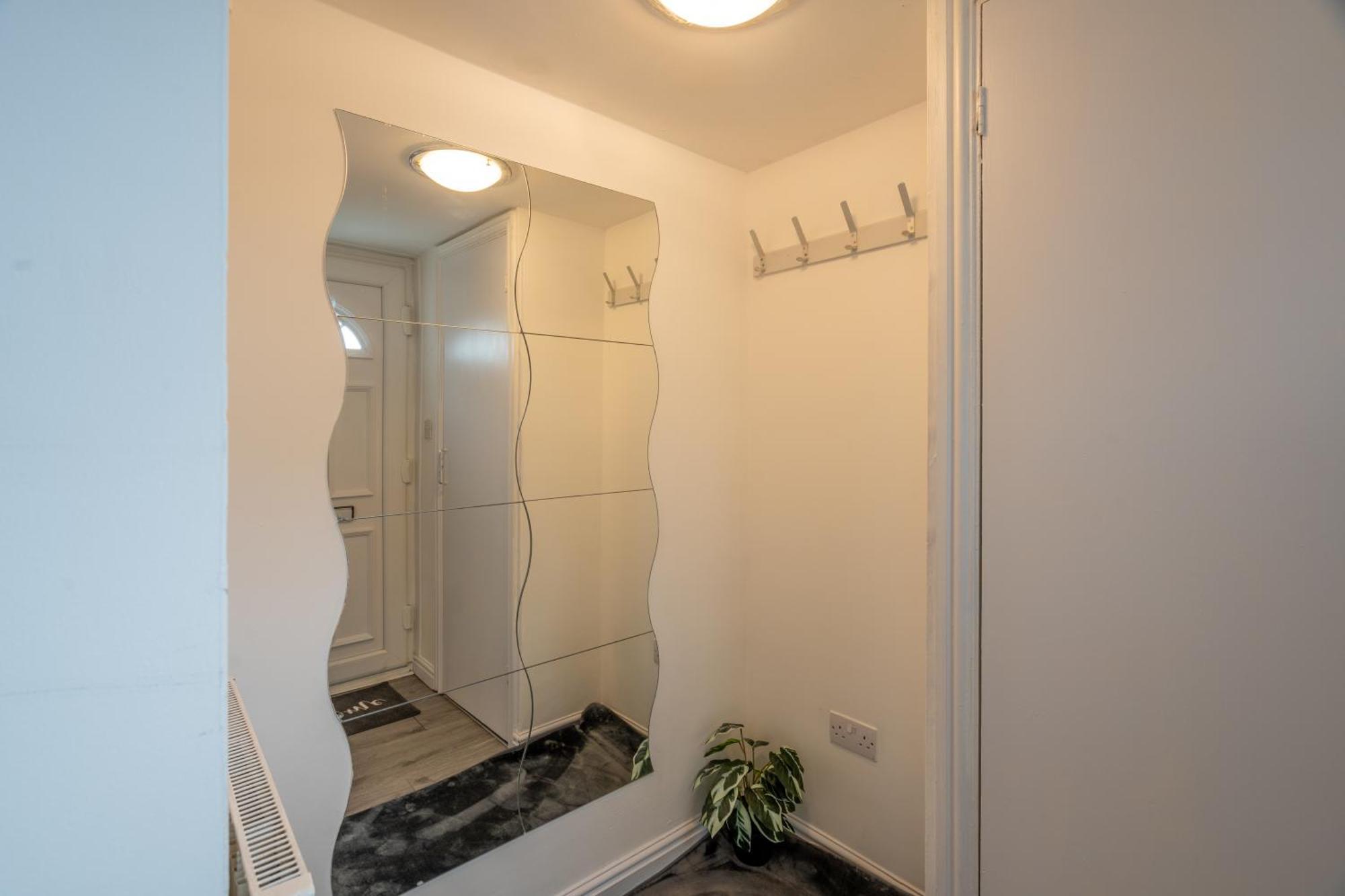 A Charming 3 Bed Home Next To Nec And Birmingham International Airport Marston Green Exterior photo